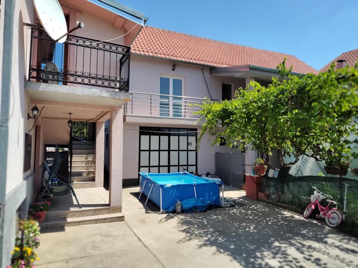 Apartman Anastasija Surčin Exterior foto